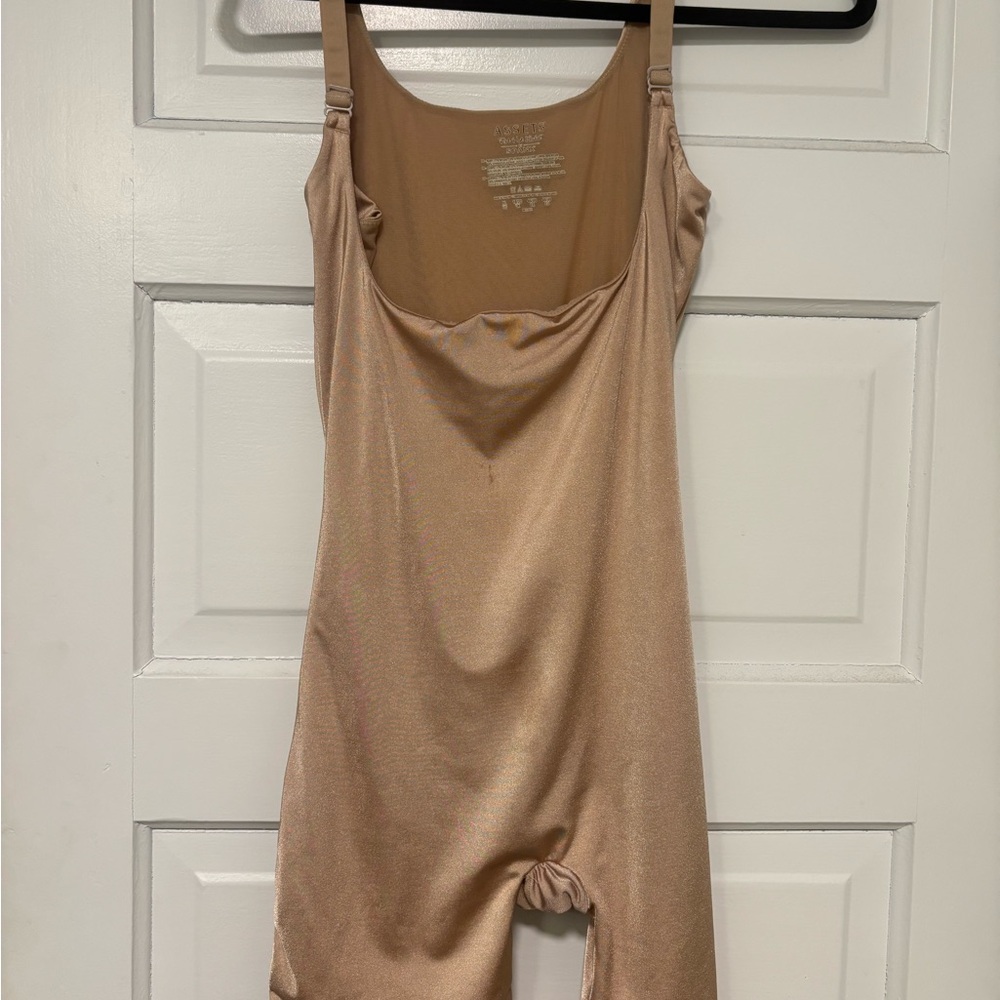 SPANX Nude Shapewear Bodysuit